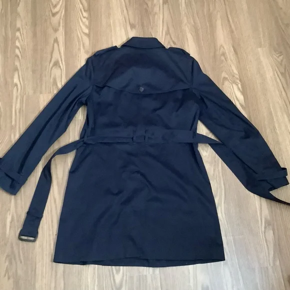 T. Babaton Women Size M Trench Coat Jacket Navy Blue Belted Button Front Cotton - Picture 3 of 10